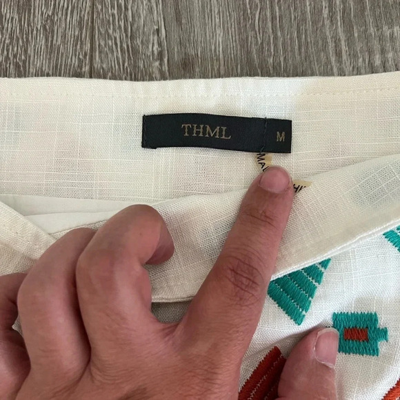 Boho embroideried linen blend mini skirt - THML - Size M - Picture 2 of 4